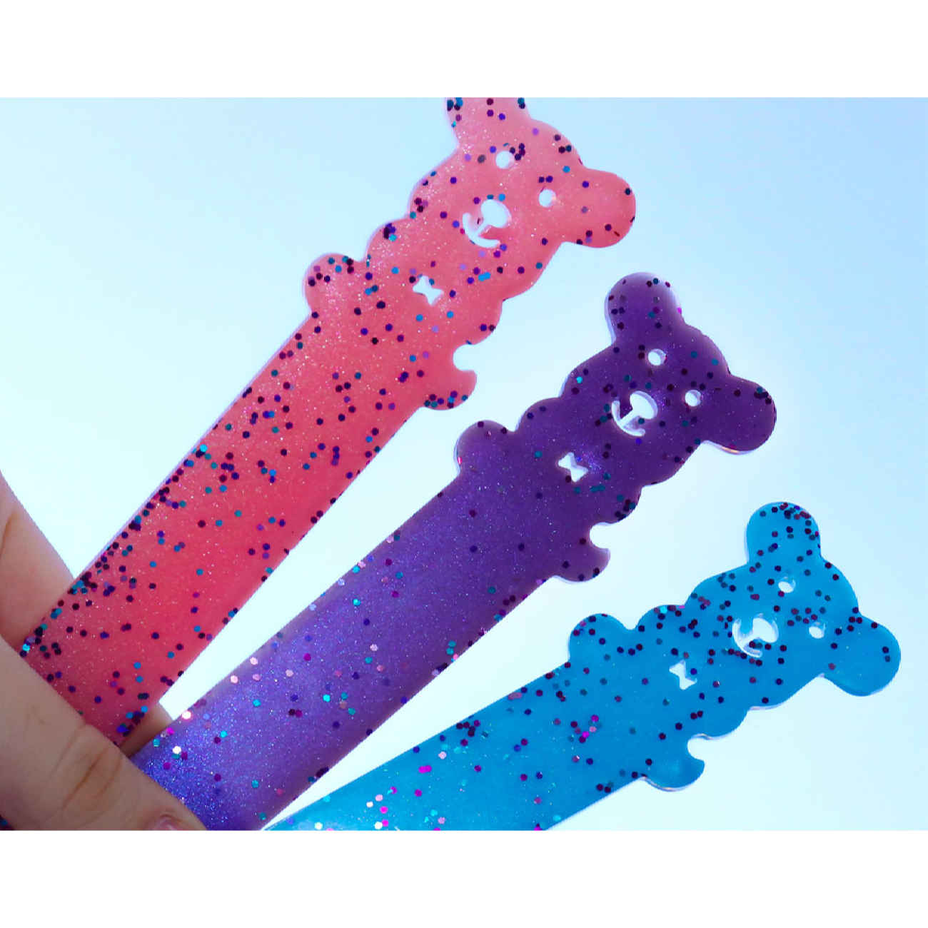 Kunstharz-Lesezeichen – Einzigartiges handgemachtes Leseaccessoire mit Bärendesign