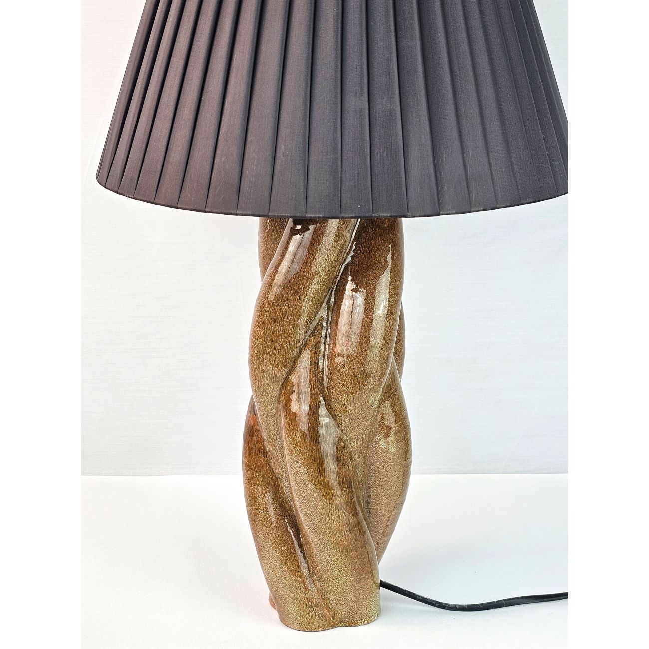 Kreative Keramik-Tischlampe mit minimalistischem Design