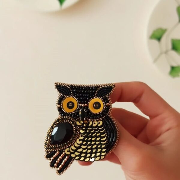 Delightful-Beaded-Owl-Brooch-–-Mystical-and-Charming-1