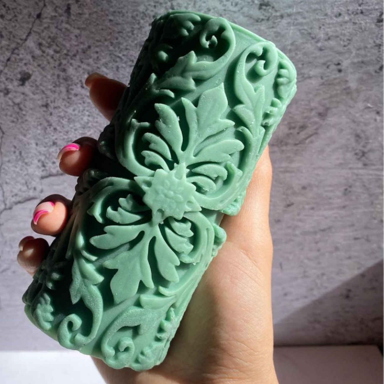 Elegante Kerzenform – Ideal für selbstgemachte Kerzen mit graviertem Zylinderdesign