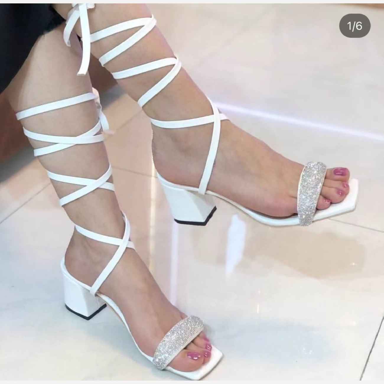 Gladiatorensandale mit verstellbaren Riemen – Mittelhoher Absatz, perfekte Passform