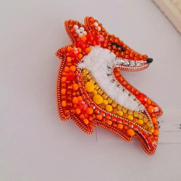 Gorgeous-Beaded-Fox-Brooch-–-Graceful-and-Unique-3