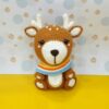 Handgefertigte gestrickte Hirschpuppe – Weiches und charmantes handgemachtes Spielzeug