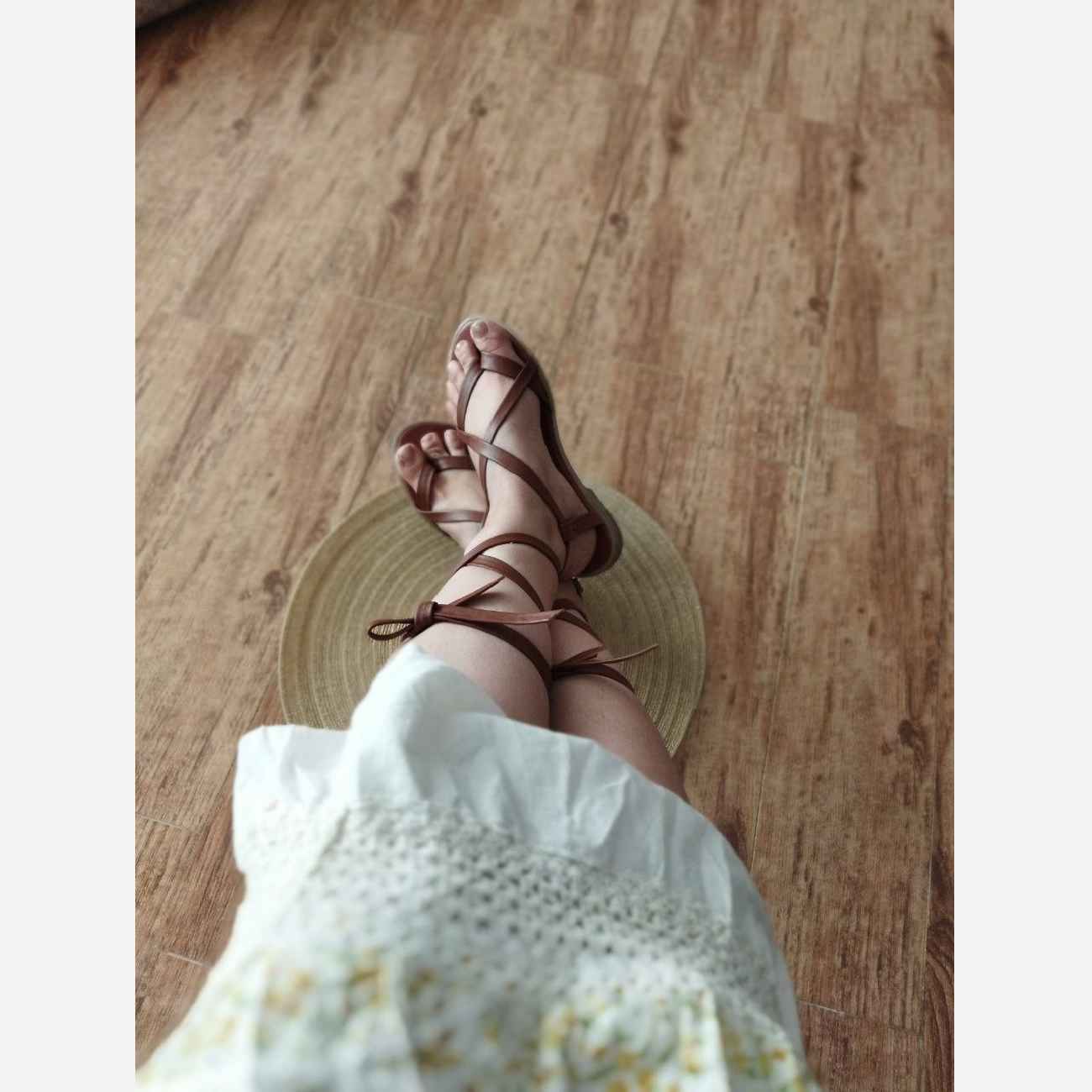 Handgefertigte Gladiatorensandale bis zur Wade – Echtleder in Braun