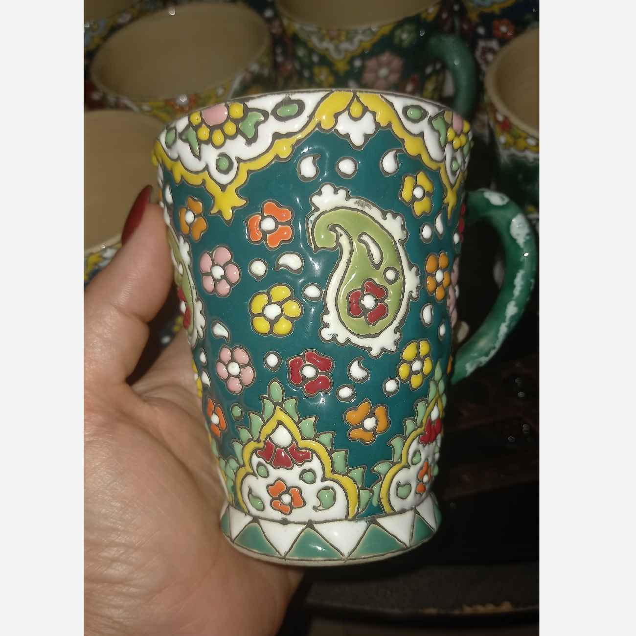 Handgefertigte Minakari-Tasse – Kunsthandwerkliche Keramik-Kaffeetasse, ideal für Küchenutensilien in Grün
