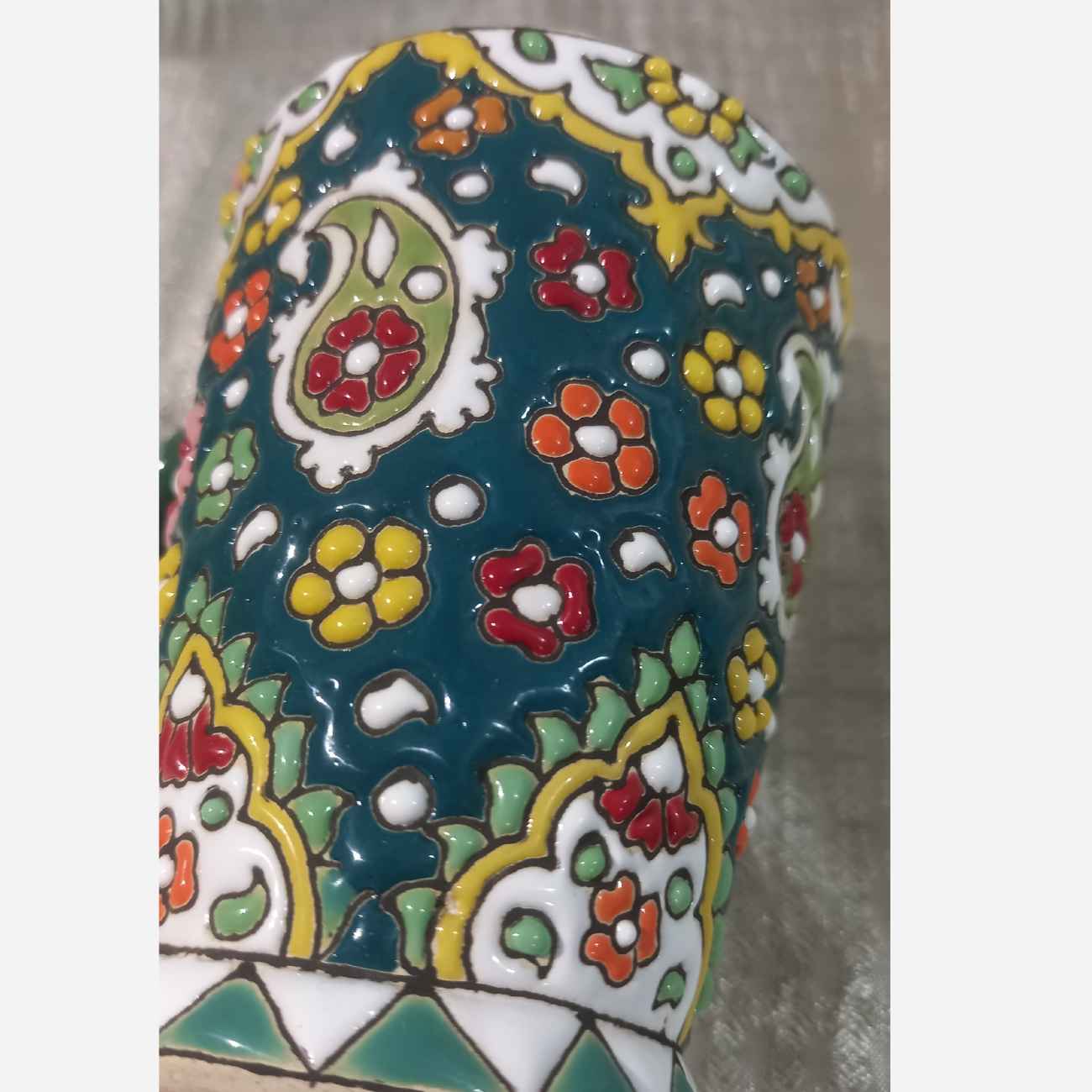 Handgefertigte Minakari-Tasse – Kunsthandwerkliche Keramik-Kaffeetasse, ideal für Küchenutensilien in Grün