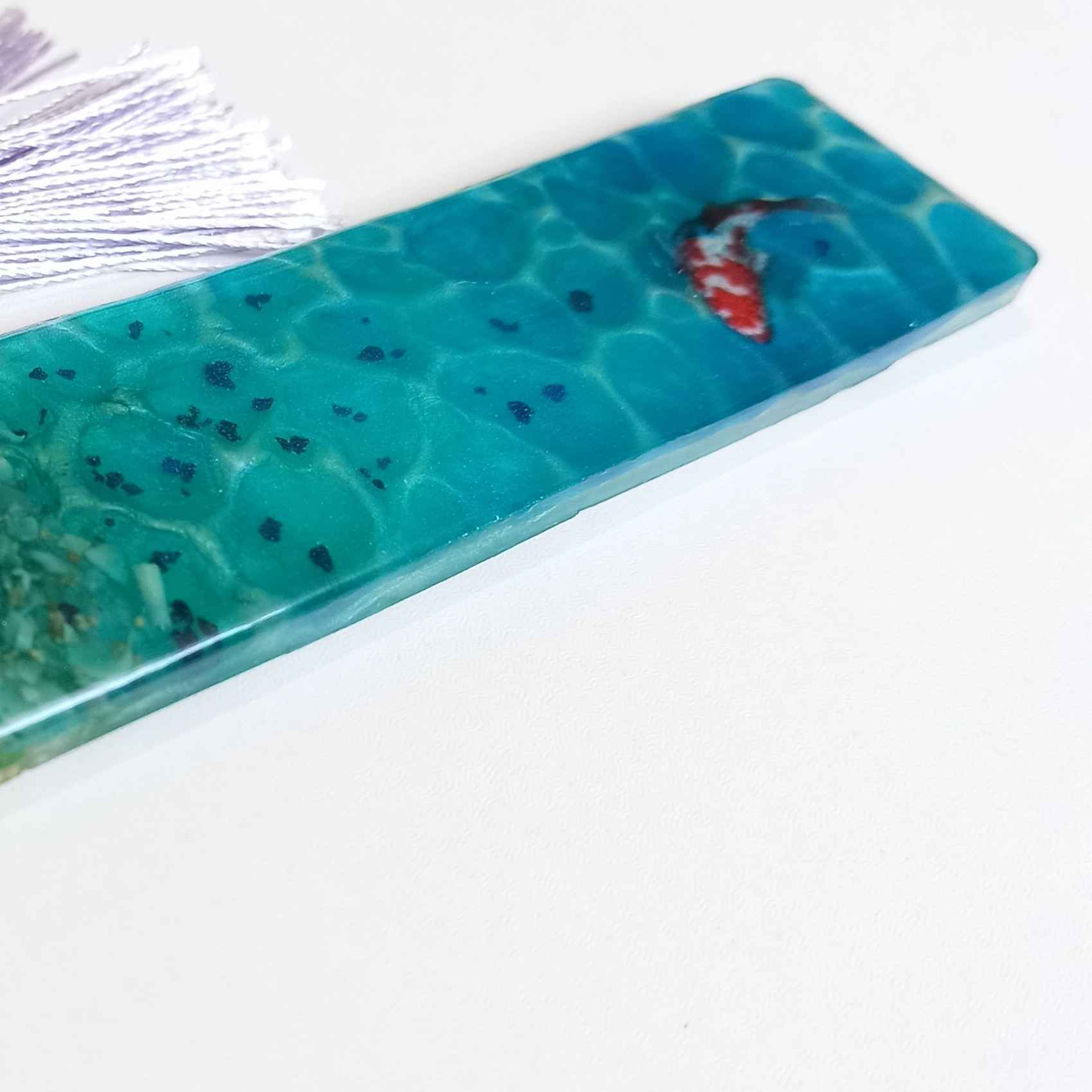 Vom Meer inspiriertes Lesezeichen aus Kunstharz – Einzigartiges Geschenk für Bücherliebhaber mit echtem Sand & Muscheln