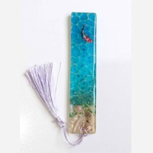 Vom Meer inspiriertes Lesezeichen aus Kunstharz – Einzigartiges Geschenk für Bücherliebhaber mit echtem Sand & Muscheln