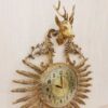Messing-Wanduhr mit Hirschmotiv – Kombination aus klassischem und modernem Stil
