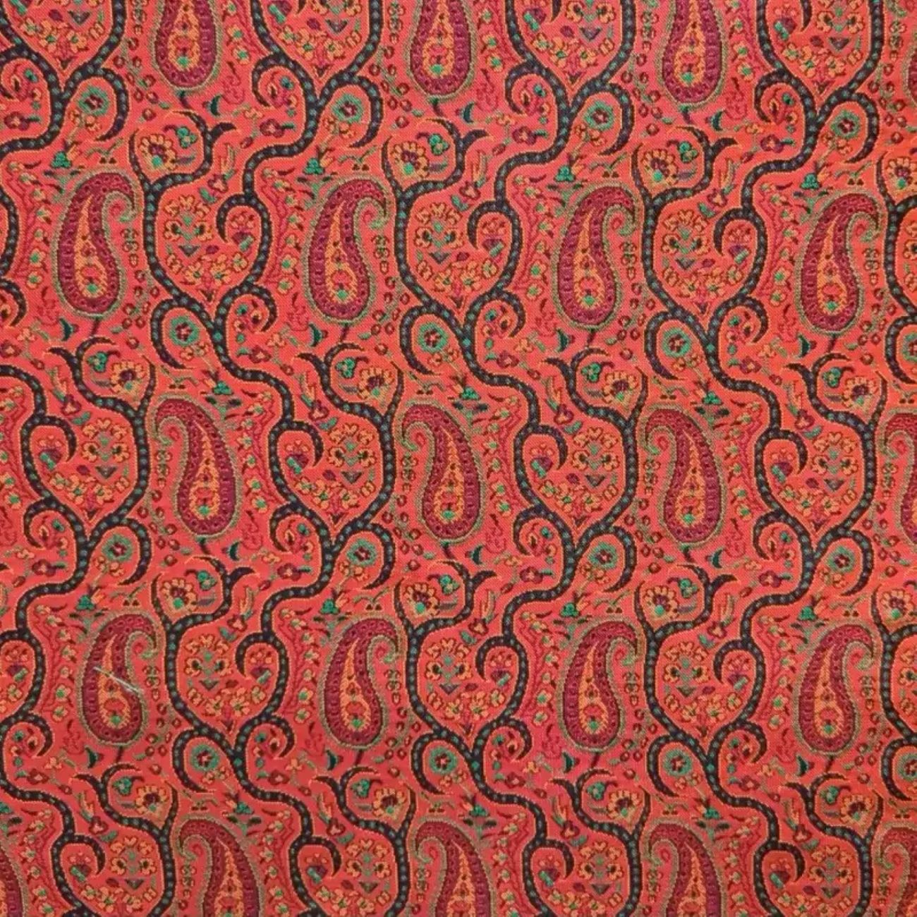 Termeh: Das Vermächtnis persischer Textilkunst, lebendig in jedem Faden und jeder Farbe