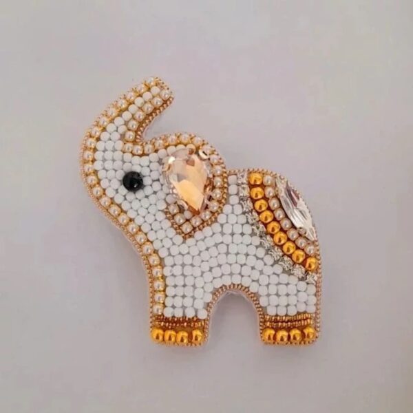 Vibrant-Beaded-Elephant-Brooch-–-Beautiful-and-Cheerful-1