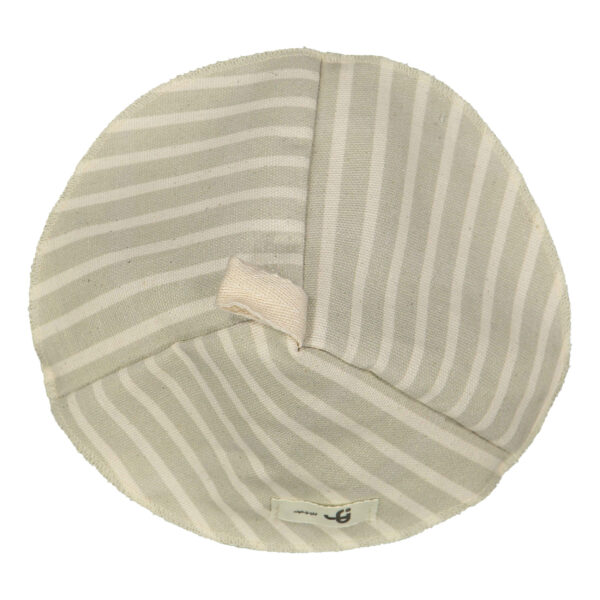Warm-and-Lightweight-Striped-Tea-Cozy-–-Suitable-for-Teapot-Insulation-1