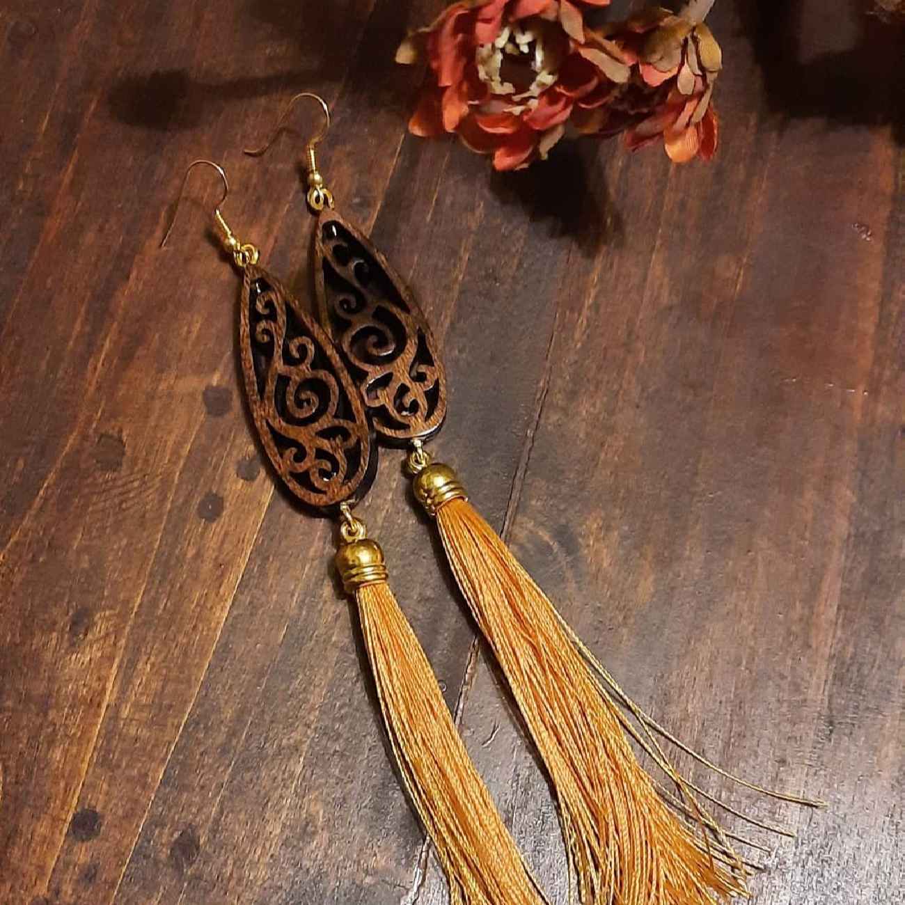 Boho-Holzohrring – Nachhaltiger Schmuck für Hippie- und Freigeist-Stil