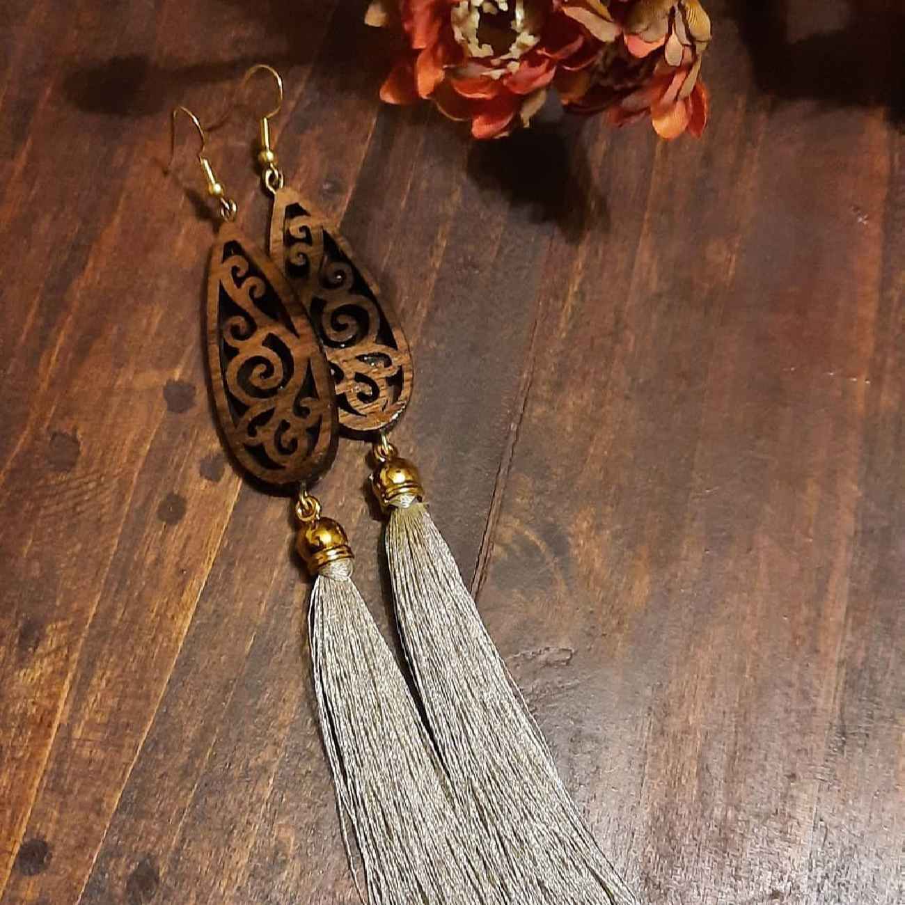 Boho-Holzohrring – Nachhaltiger Schmuck für Hippie- und Freigeist-Stil