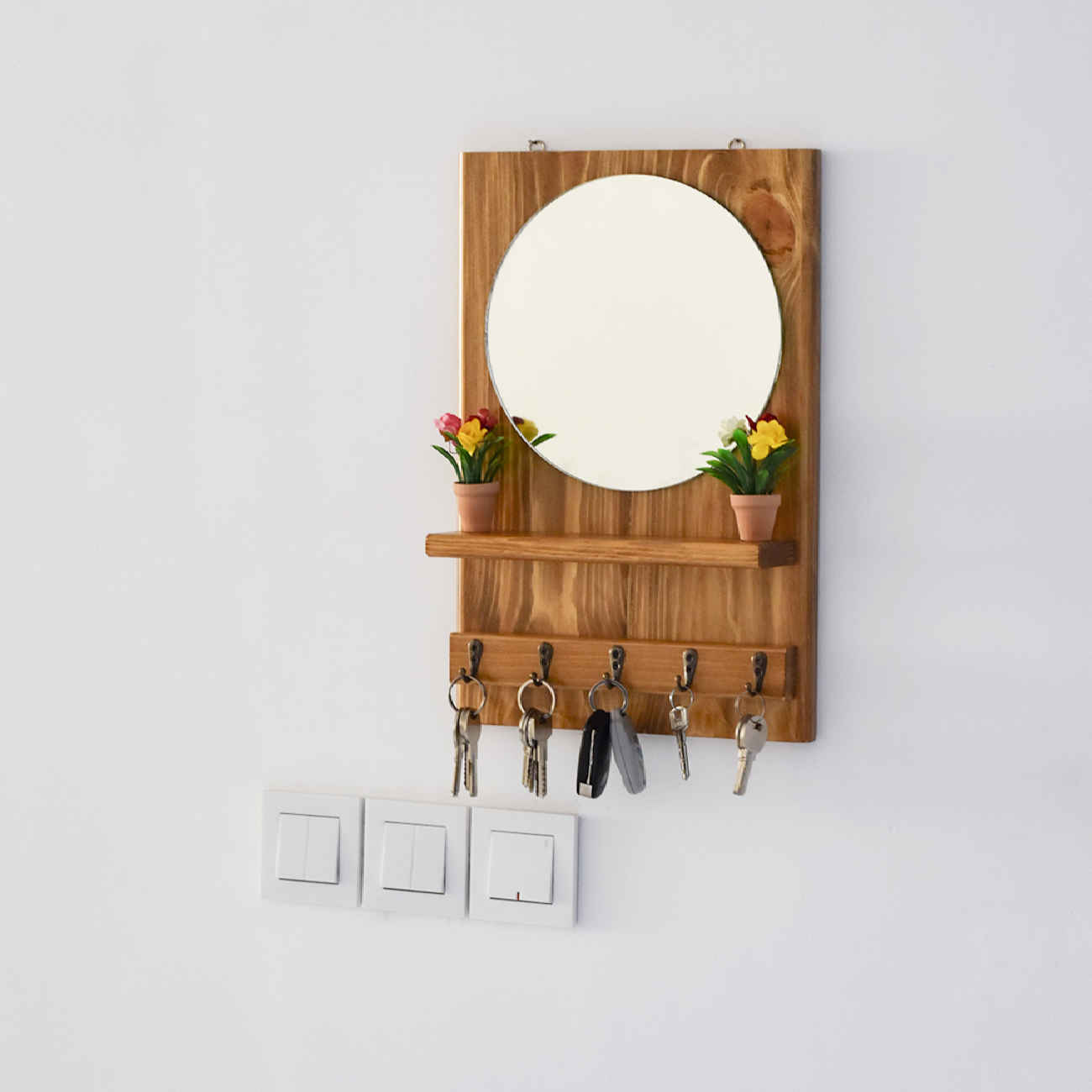 Brauner Holz-Schlüsselhalter mit Spiegel – Stilvoller Wandorganizer für Eingangsbereich und Flur