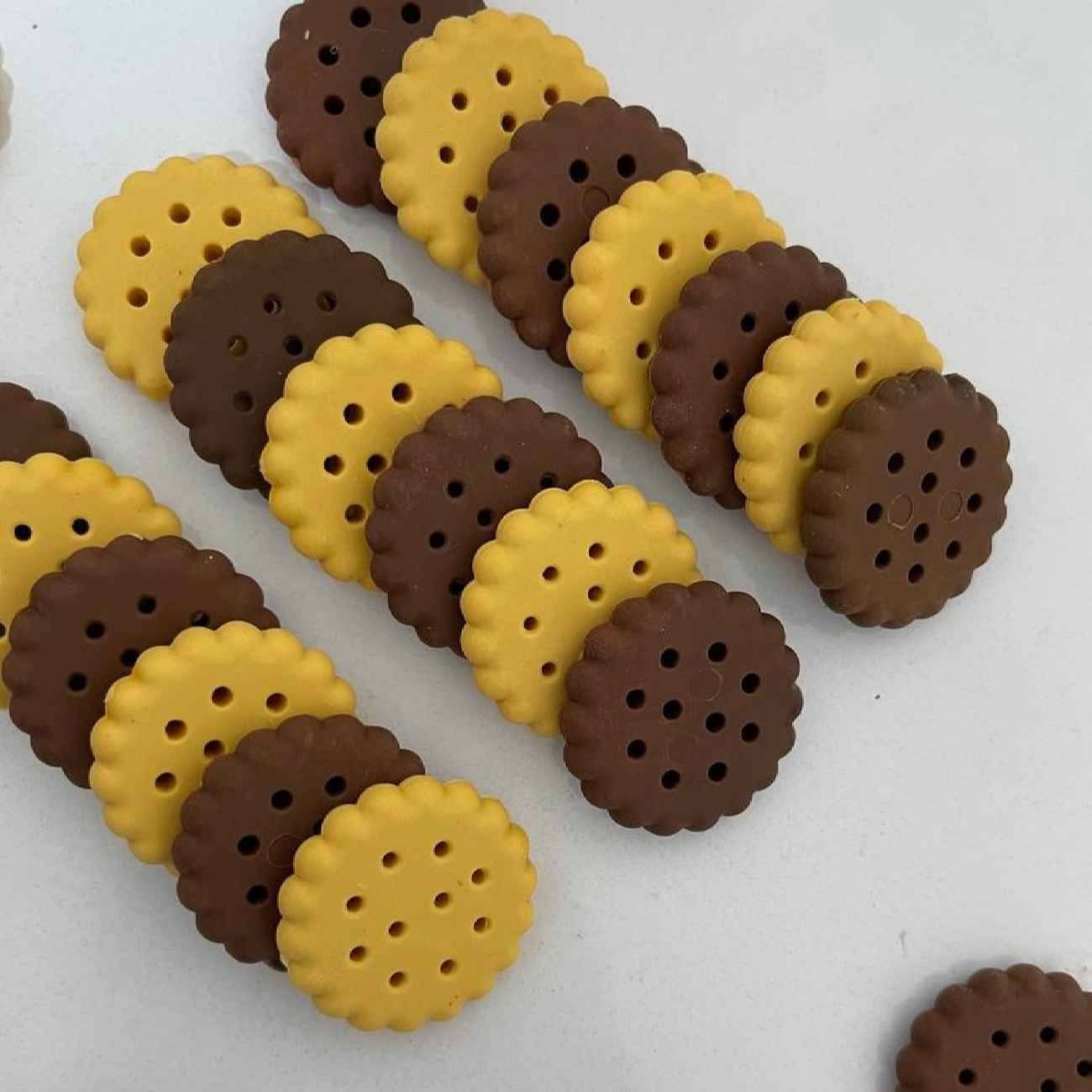 Mini-Keks-Radierer – Realistisches Keks-Design für Kinder und Sammler (5 Stück)