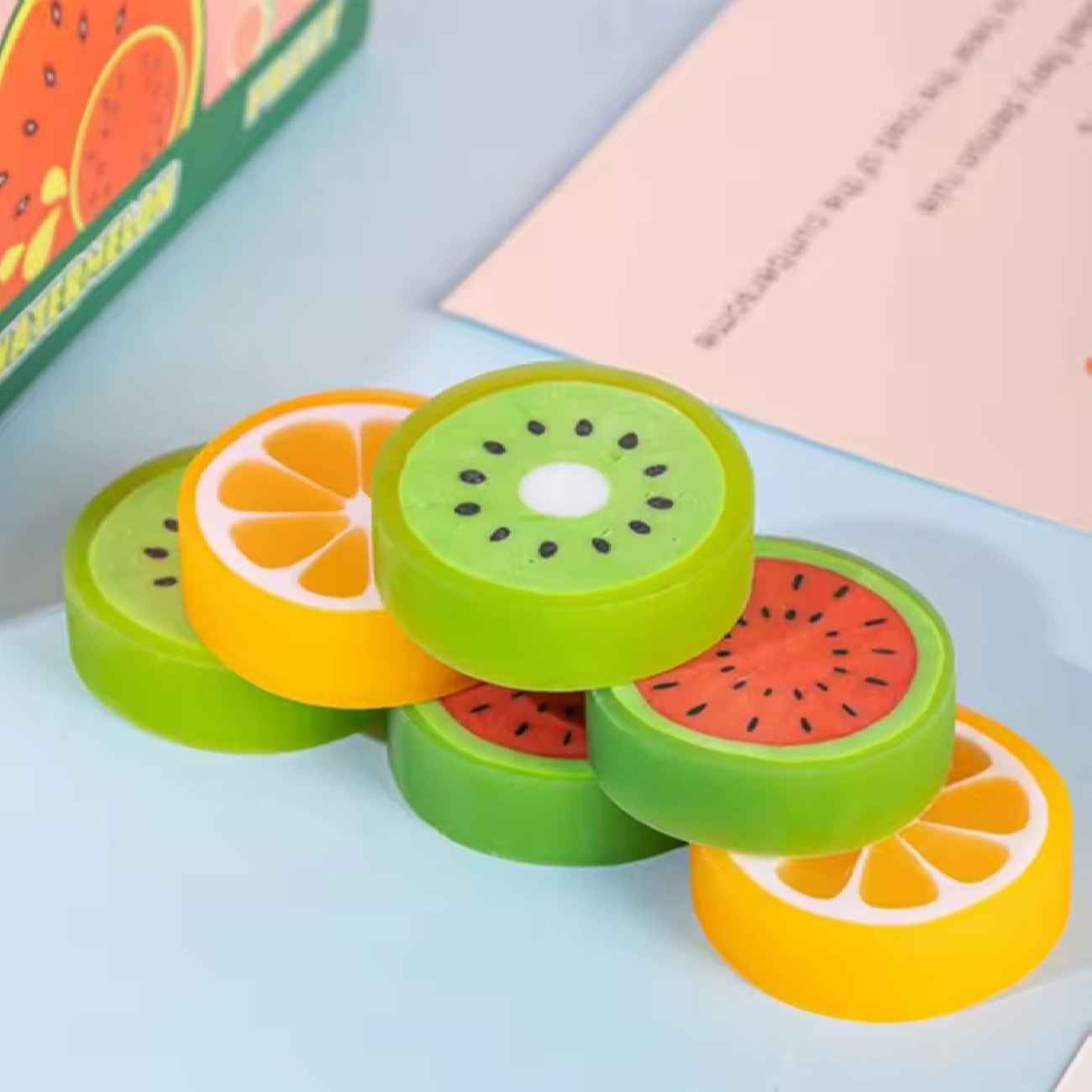 Mini-Radiergummis in Fruchtform – Wassermelone, Orange & Kiwi-Genuss
