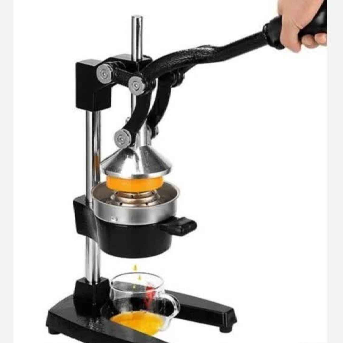 Silberne Manuelle Zitruspresse – Robuste Handpresse für Zitronen und andere Früchte