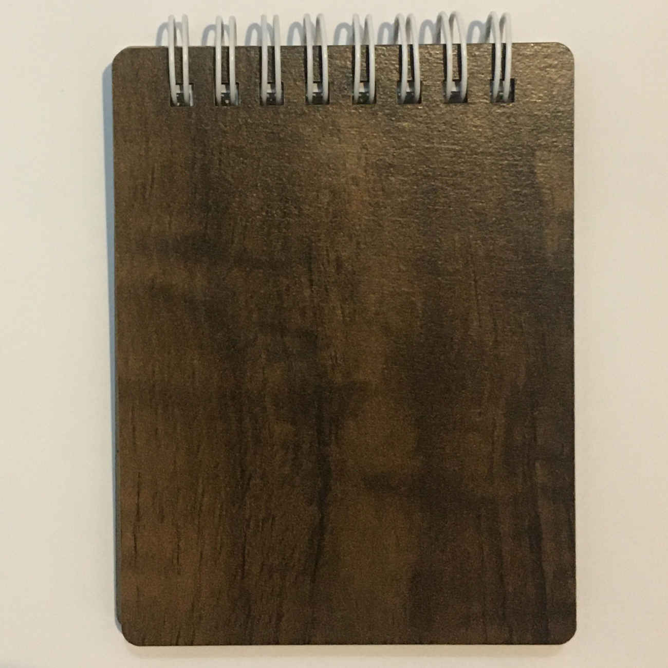 Attack-on-Titan-Holznotizbuch – Hochwertige Ausführung