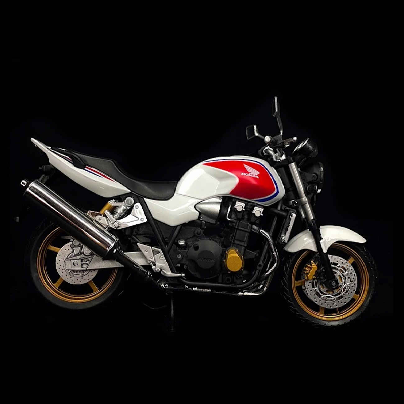 Automaxx Honda CB1300SF Modell aus Metallguss mit Präsentationsplatte – Sammlerstück im Maßstab 1:12