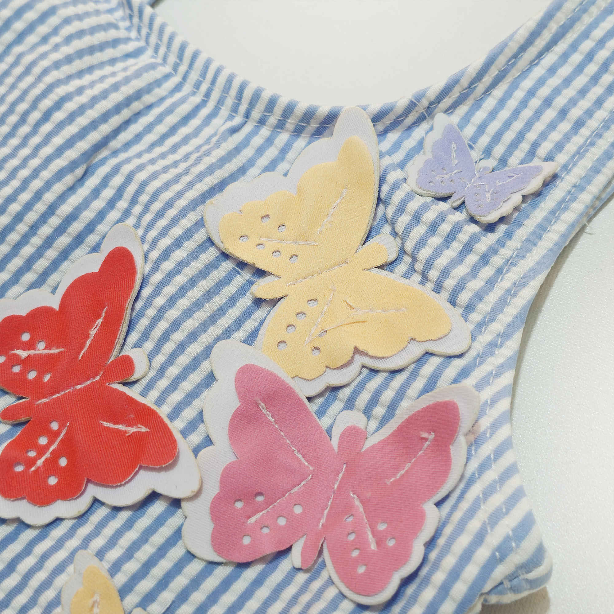Zarter Schmetterlings-Badeanzug für Babys – Perfekt für Schwimmkurse und Strandtage