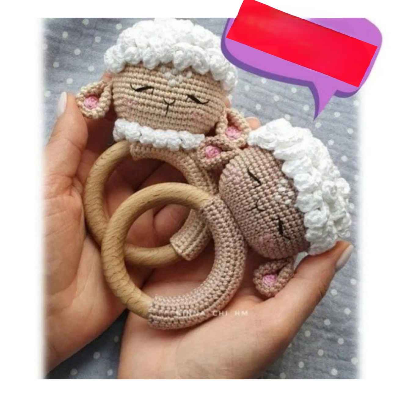 Niedliche Schaf-Babyrassel – In liebevoller Handarbeit gestrickt für Säuglinge