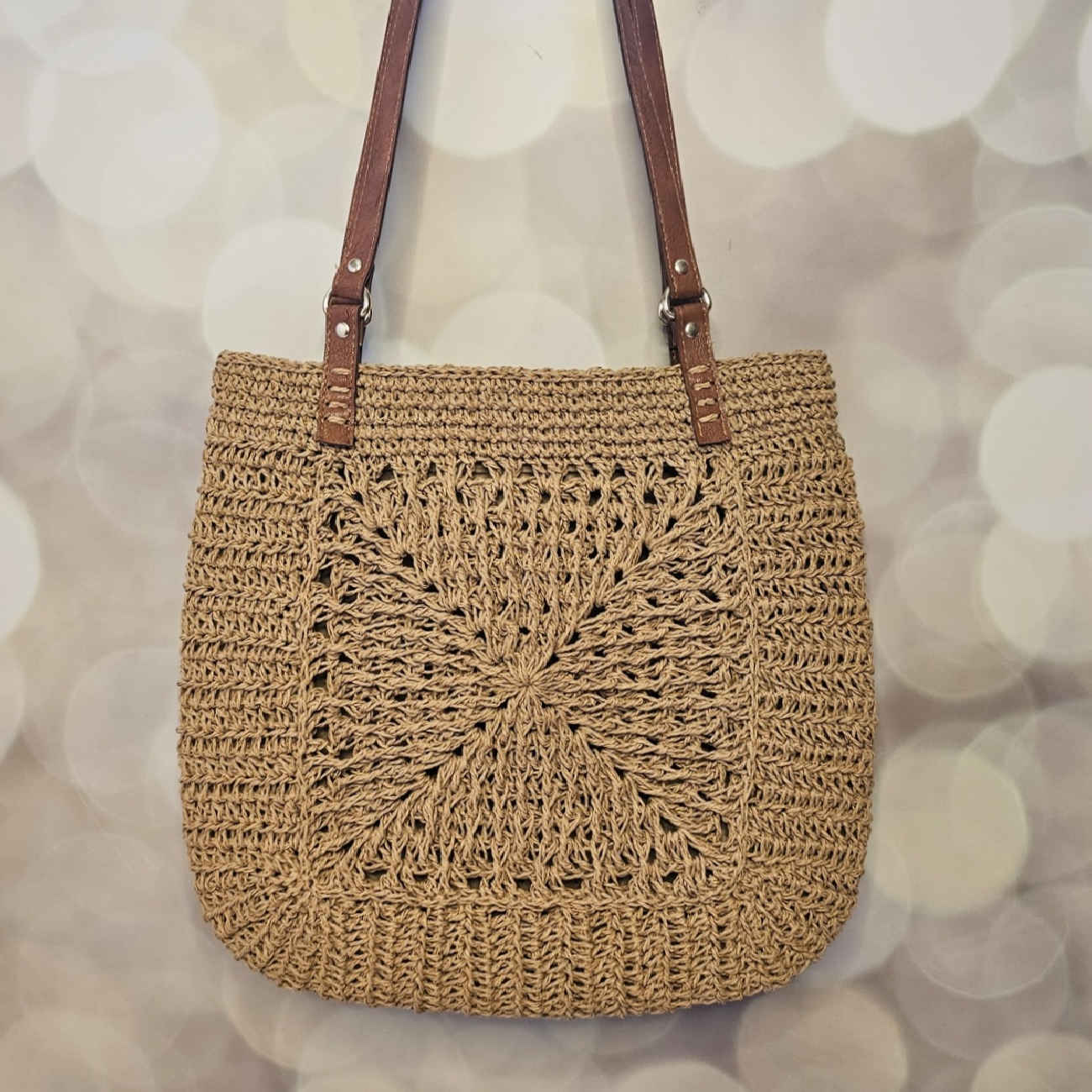 Eco-Friendly-Raffia-Beach-Bag-–-Lightweight-Handwoven-Summer-Tote-4