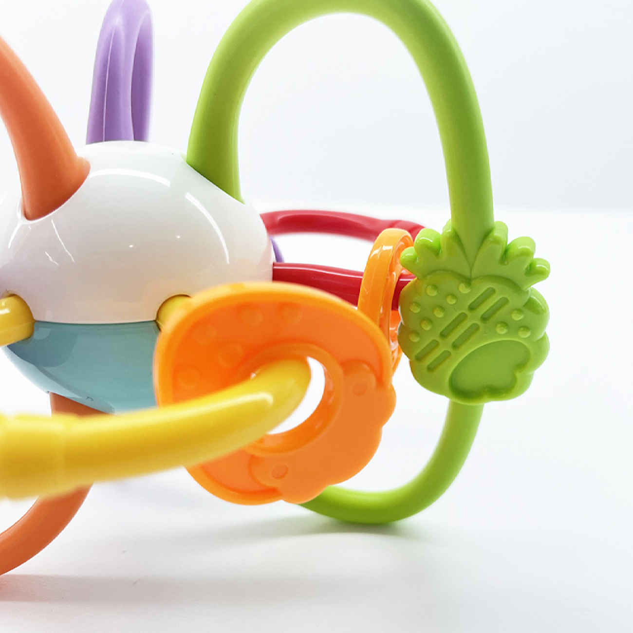 Hanger Baby-Beißring mit lustiger Galaxie-Rassel und Obst-Design