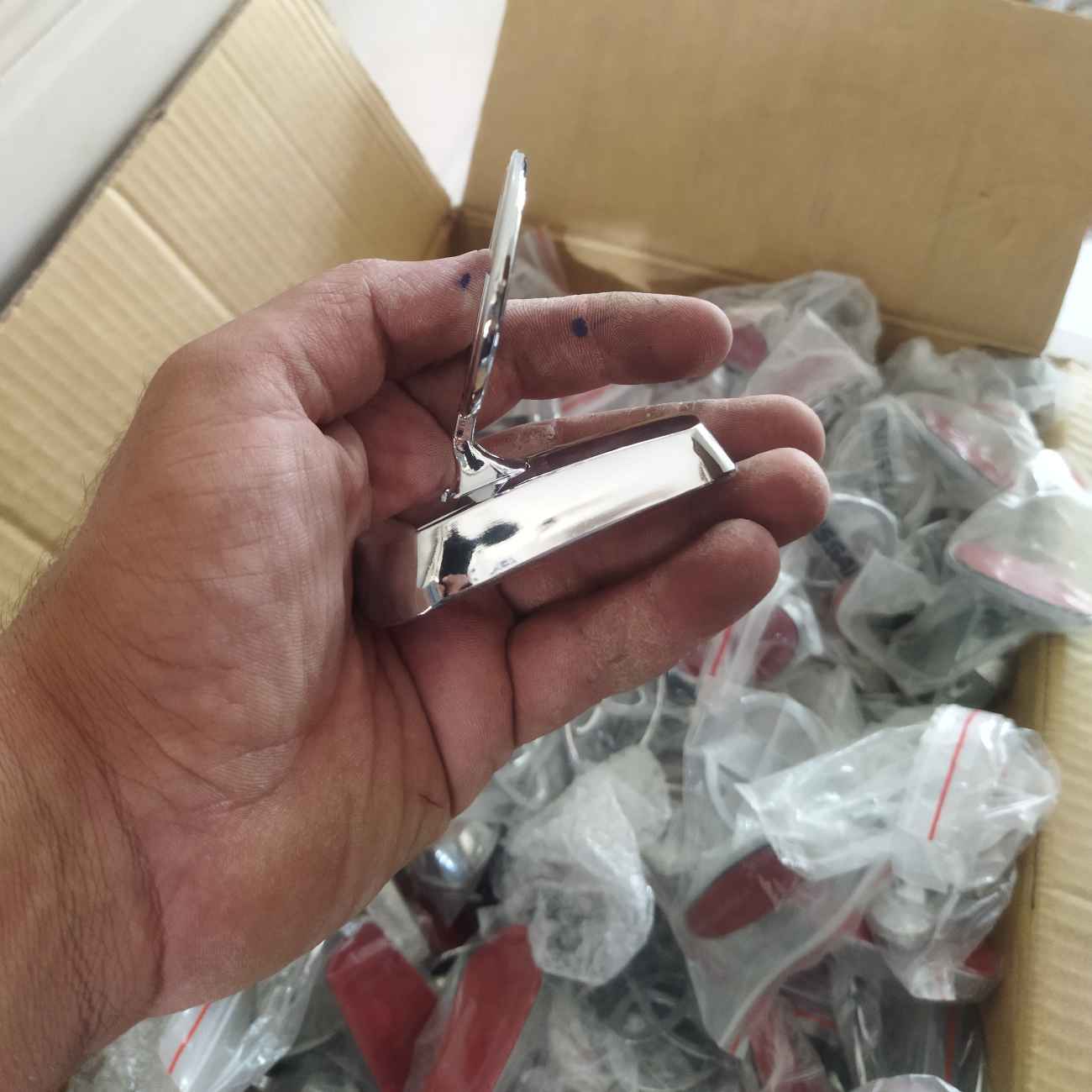 Nissan Pickup & Patrol Car Emblem – Compatible with Saranza, Roniz & Pathfinder